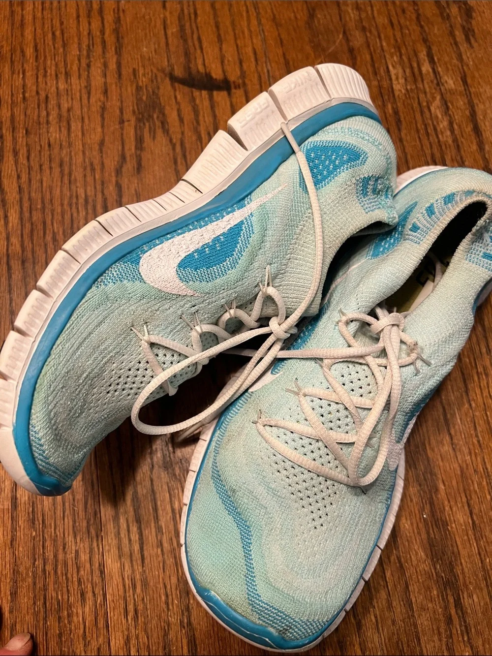 Nike Women's 5.0 Fly Knit  Light Aqua and White Knit Running Shoes